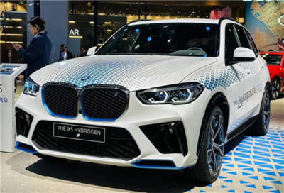 氫能驅(qū)動(dòng)的未來 寶馬攜手豐田開啟氫動(dòng)力汽車路測(cè)，引領(lǐng)綠色出行新浪潮